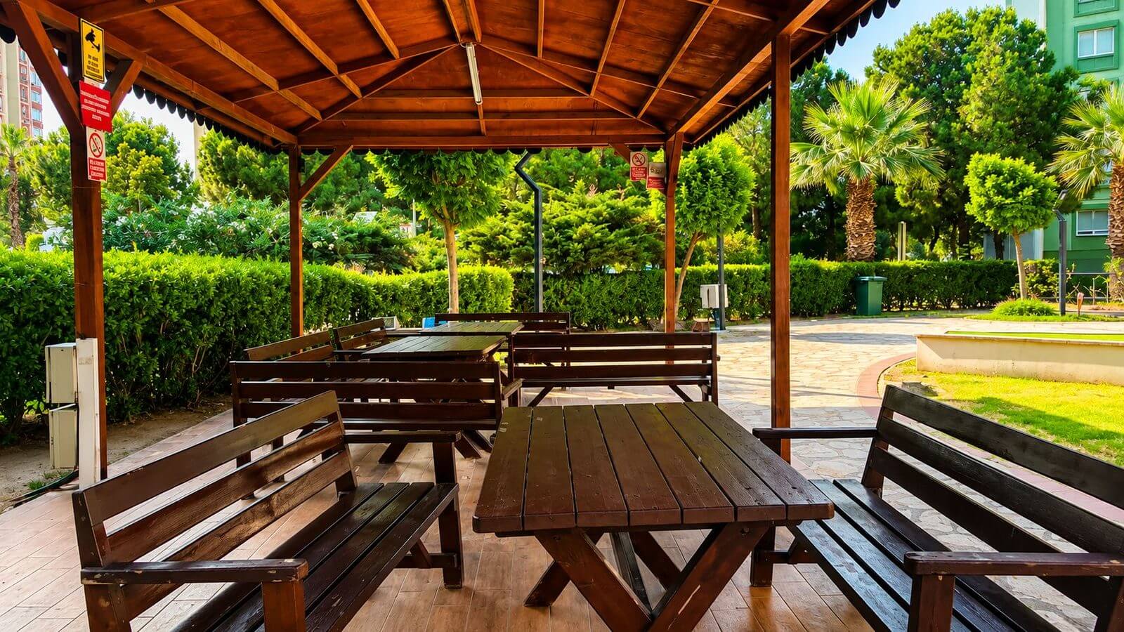 Bahçemizdeki pergola alanı